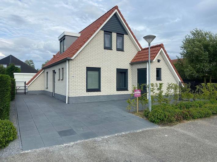 Natuurhuisje voor 6 personen, with Balkon/Terras and Terras as well as Tuin and Sauna in Zeeuws-Vlaanderen