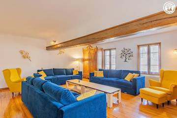 Location de vacances pour 10 personnes, avec jardin à Saillenard