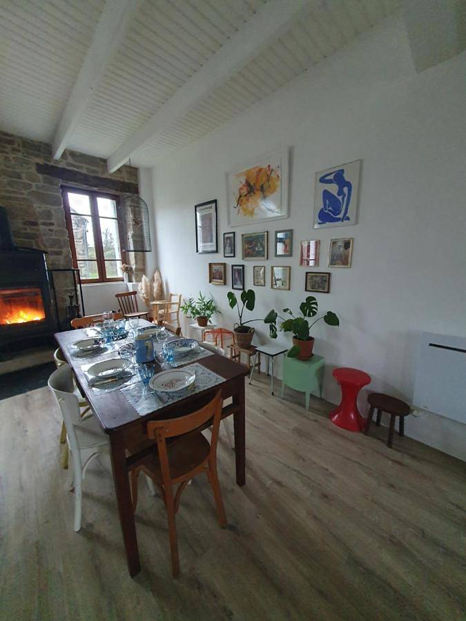 Location de vacances pour 6 personnes, avec jardin à Guerlesquin - 4