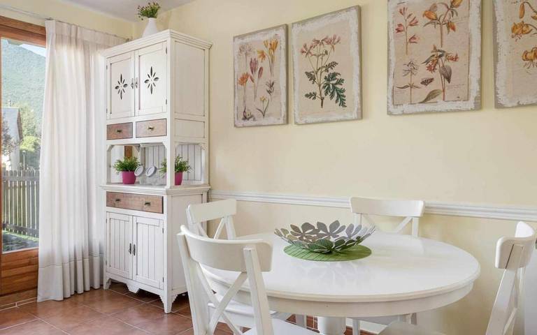 Casa rural para 7 personas, con vistas además de jardín y balcón en Valle del Aragón - 3