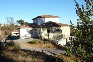 Villa per 10 Persone in Joyeuse, Massiccio Centrale, Foto 3