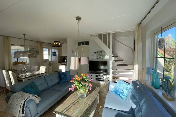 Ferienhaus für 6 Personen, mit Garten und Sauna in Julianadorp