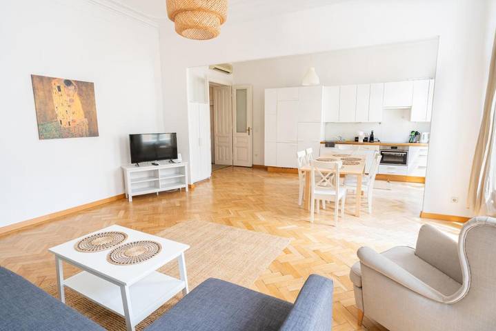 Ferienwohnung für 4 Personen, mit Terrasse und Ausblick in Stephansdom