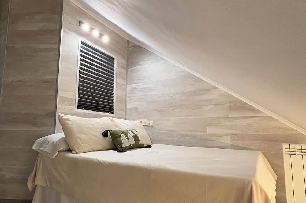 Entire apartment, Apartment Sierra Nevada Biznaga Nevada with the best views. Free pets in Sierra Nevada Ski Resort, Monachil