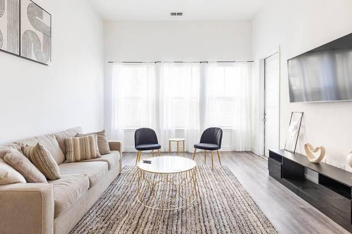 Apartamento para 3 personas, con piscina además de terraza y jardín, Se admiten mascotas en Atlanta