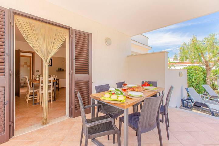 Villa per 6 persone, con giardino e balcone in Torre Santa Sabina