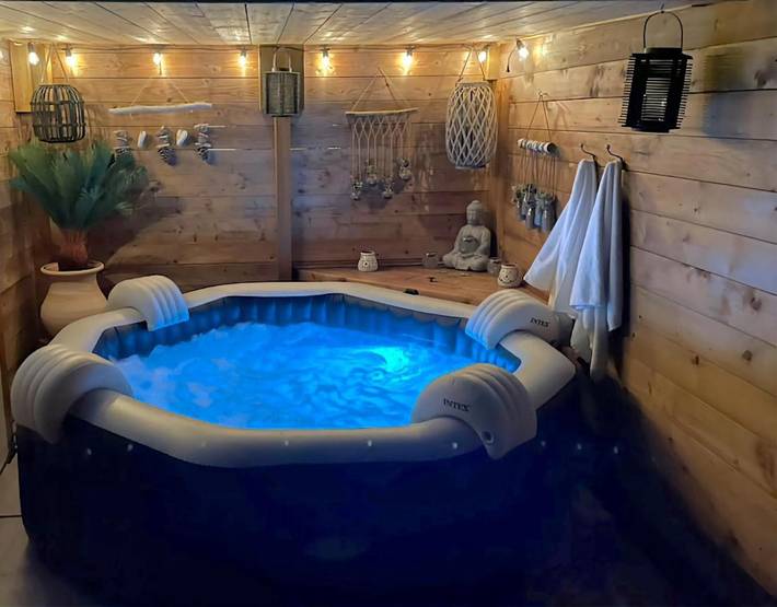 Appartement de vacances pour 4 personnes, avec jacuzzi et terrasse