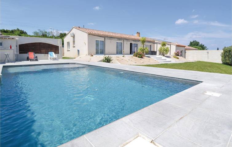 Maison de vacances pour 10 personnes, avec Terrasse ainsi que Jardin et Piscine