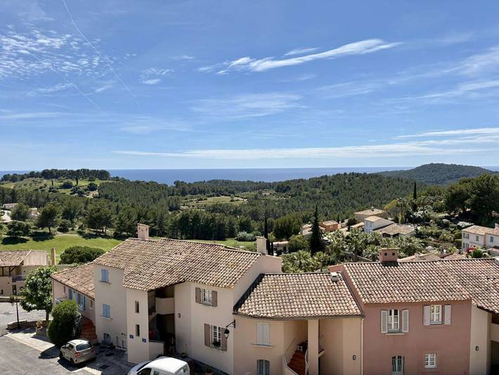 Gîte pour 4 personnes, avec piscine dans Golf De Fregate