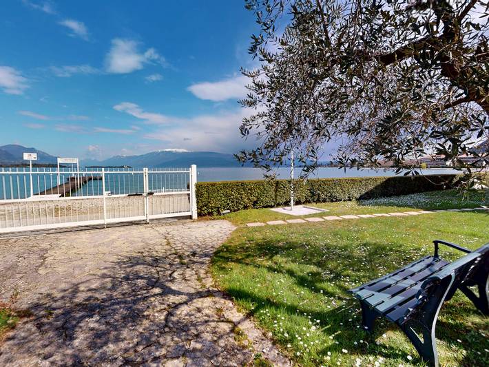 Vakantieappartement voor 4 personen, met uitzicht op het meer en tuin, met huisdier in Manerba del Garda