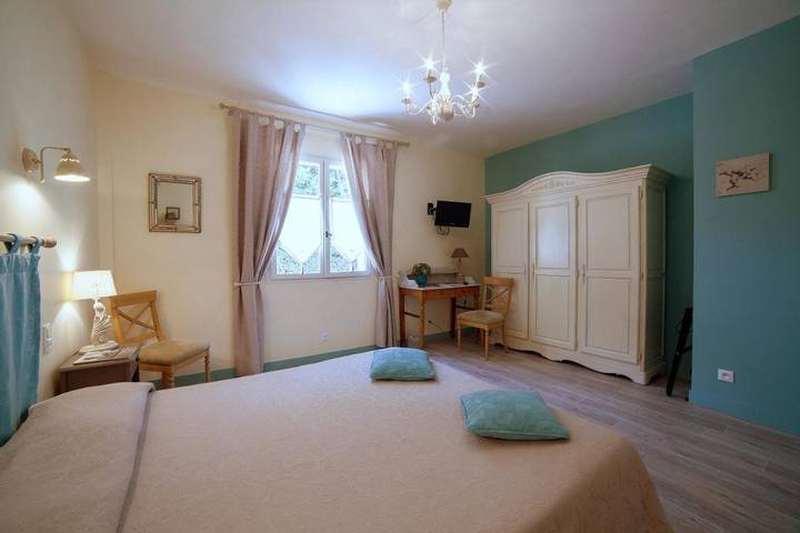 Hôtel pour 2 personnes, avec terrasse et piscine à Mas-Blanc-des-Alpilles - 2