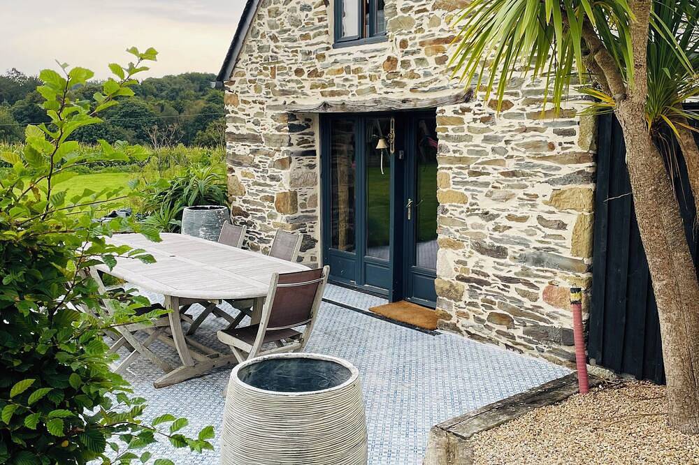 Autonomous dependency at home in Morlaix, Ceinture Dorée