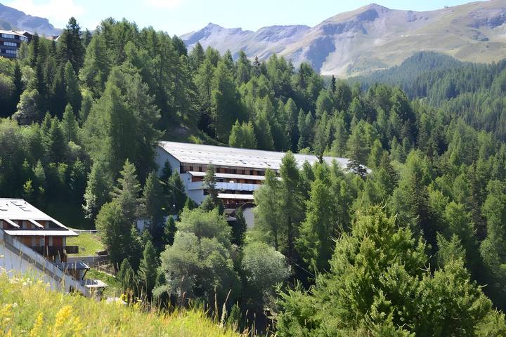 Entire studio, Studio Apartment 'Il Nido Di Montagna' in Comune di Gressan, Italian Alps