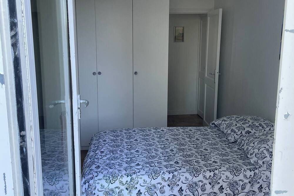Entire apartment, Apartment Meudon - 10 minutes from Montparnasse station and the Seine musicale in Meudon, Hauts-de-Seine
