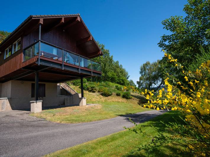 Ferienhaus für 6 Personen, mit Terrasse und Garten sowie Seeblick und Ausblick in Drumnadrochit