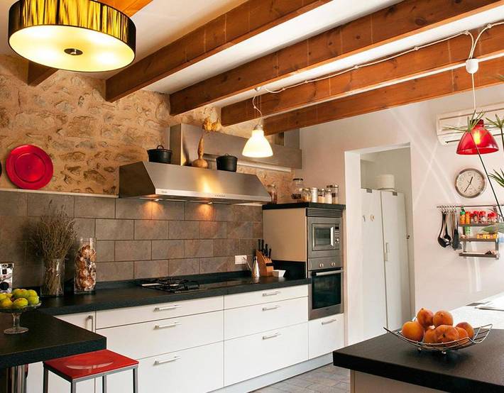 Casa rural para 13 personas, con vistas además de piscina y terraza, Se admiten mascotas en Condado de Cocentaina - 2