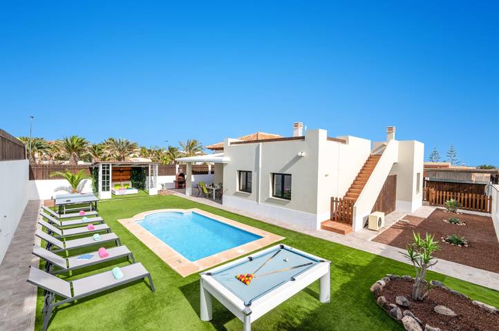Villa for 6 people, with Garden in Caleta de Fuste