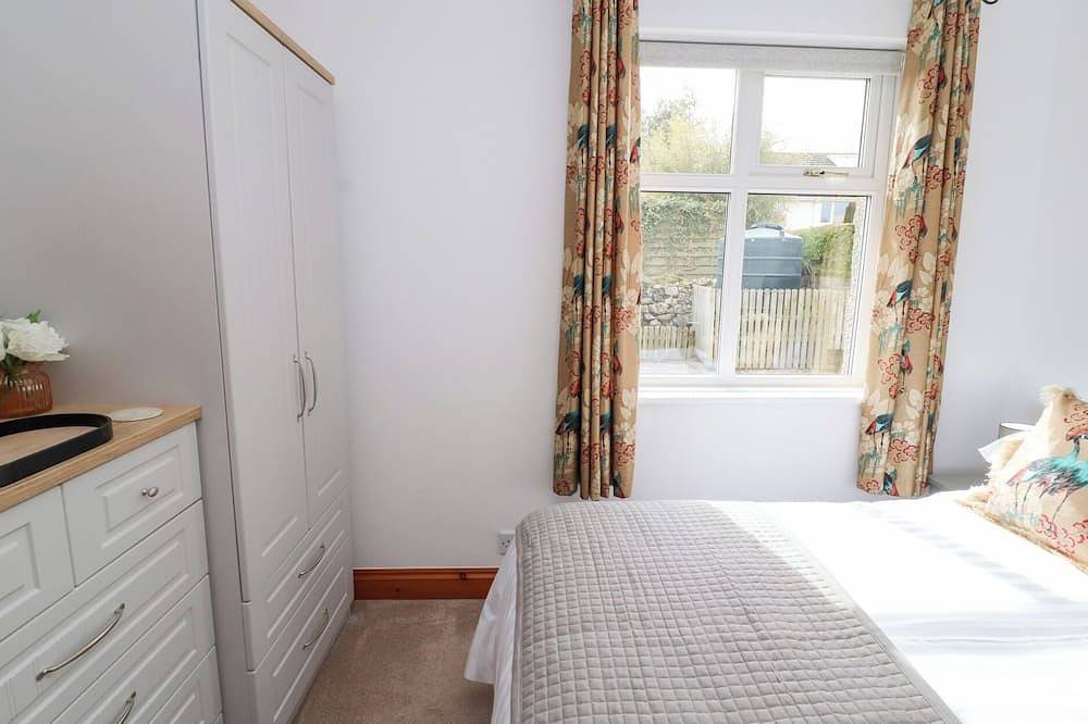 Eusebank, family friendly, with open fire in Pooley Bridge in Pooley Bridge, Lake District