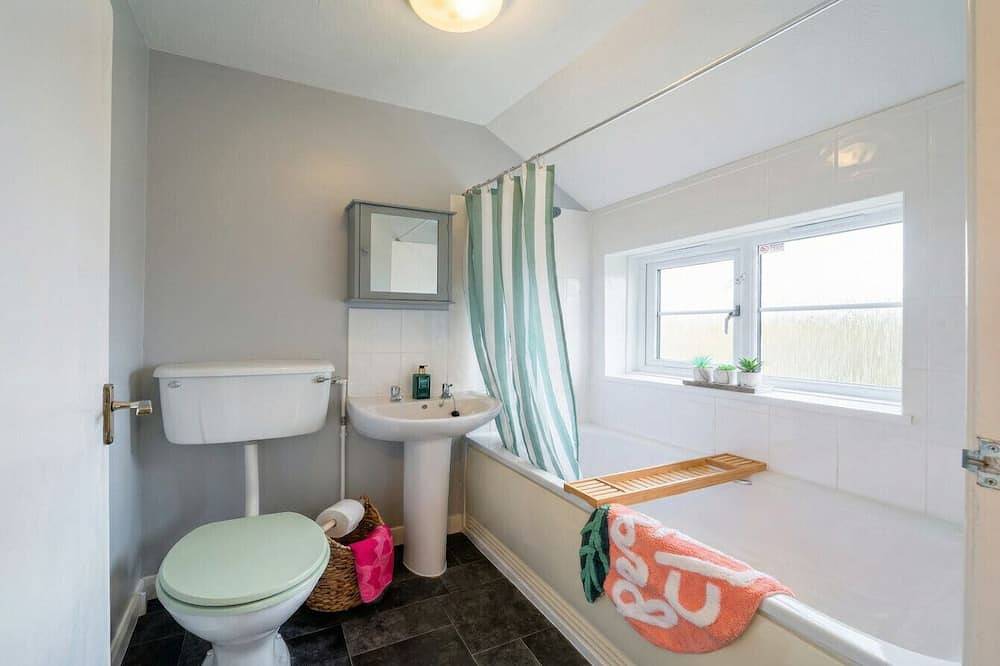 Entire apartment, New Forest getaway just two minutes from the station in Brockenhurst, Hampshire