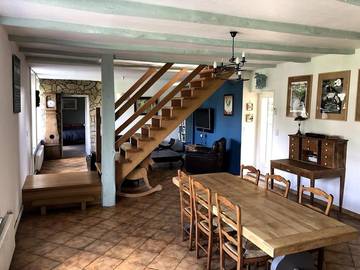 Location de vacances pour 9 personnes, avec terrasse ainsi que vue et jardin, animaux acceptés à Revin