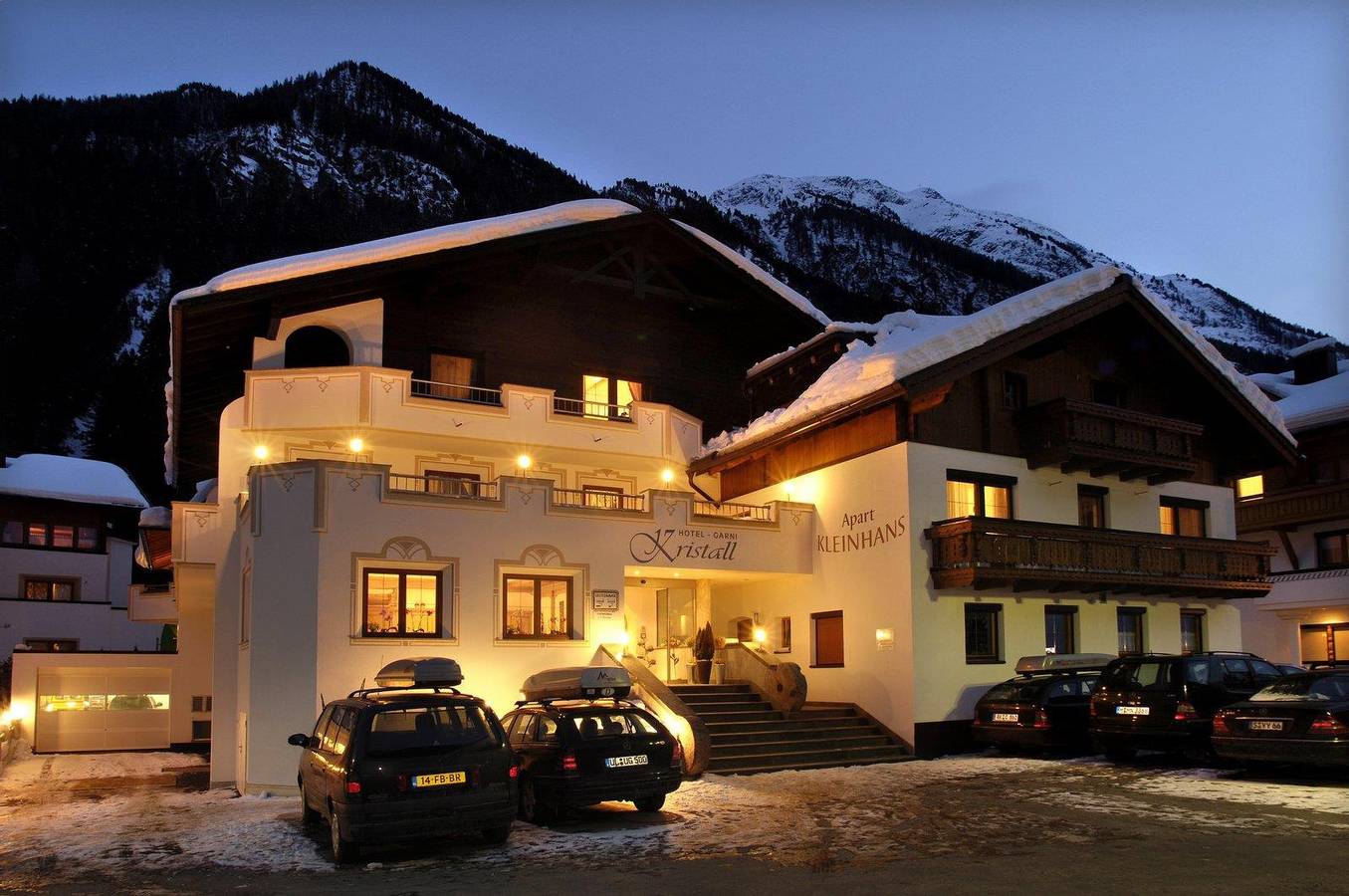 Ganze Ferienwohnung, "Dreibettzimmer Nr. 2" mit Dusche, Wc in Ischgl, Verwall