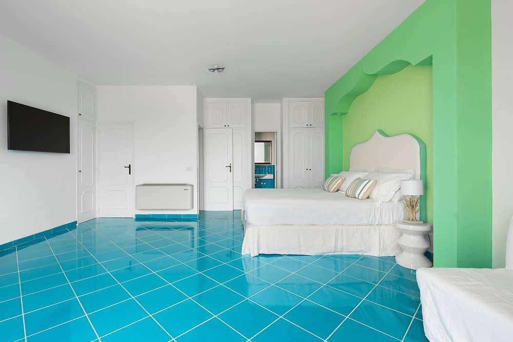 Enchanting villa on three levels with direct access to the sea and view of Capri in Massa Lubrense, Sorrento Coast