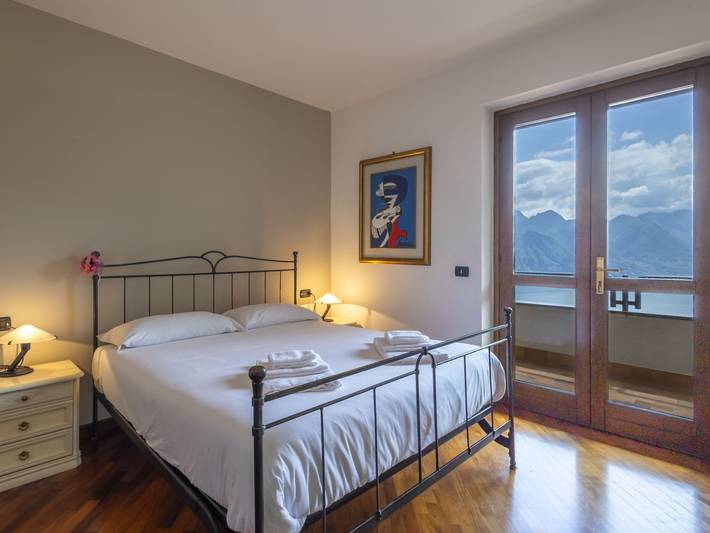 Ferienwohnung für 5 Personen, mit Terrasse und Seeblick sowie Garten, mit Haustier am Iseosee - 4