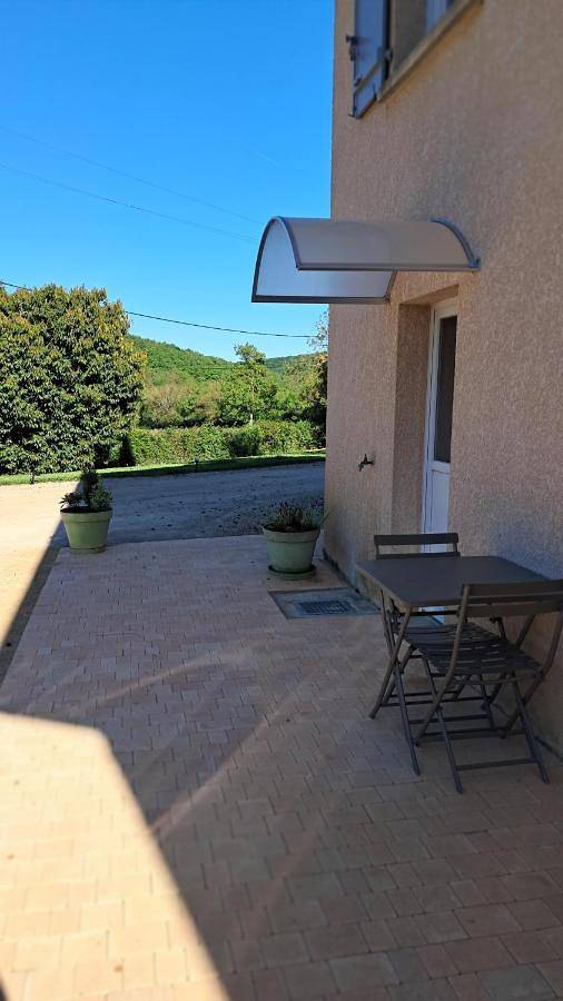 Gîte pour 4 personnes, avec vue et terrasse à Azé (Saône-et-Loir) - 3