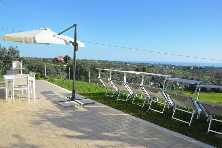 Villa for 6 people, with garden - 1