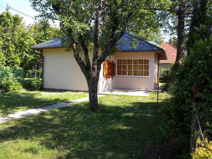 Ferienhaus nur 300 m vom Strand in Balatonfenyves, Plattensee Südufer