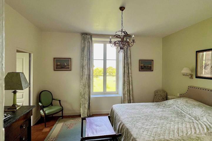 Location de vacances pour 6 personnes, avec jardin et terrasse à Dampierre-en-Burly - 2