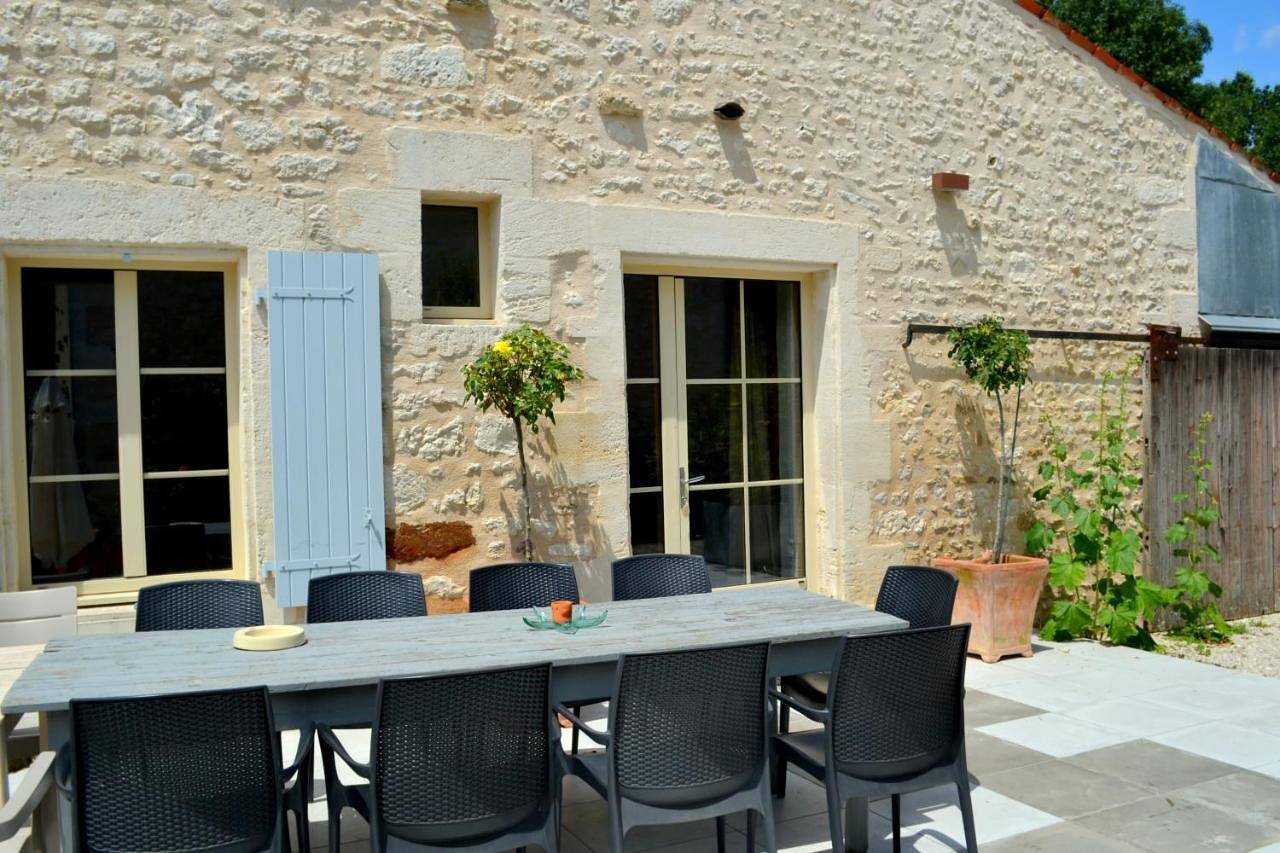 Three-Bedroom Villa in Cabariot, Région de Rochefort