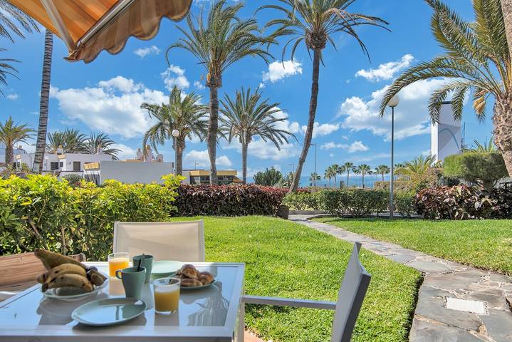 Ferienwohnung für 3 Personen, mit Terrasse und Garten sowie Pool in San Agustin