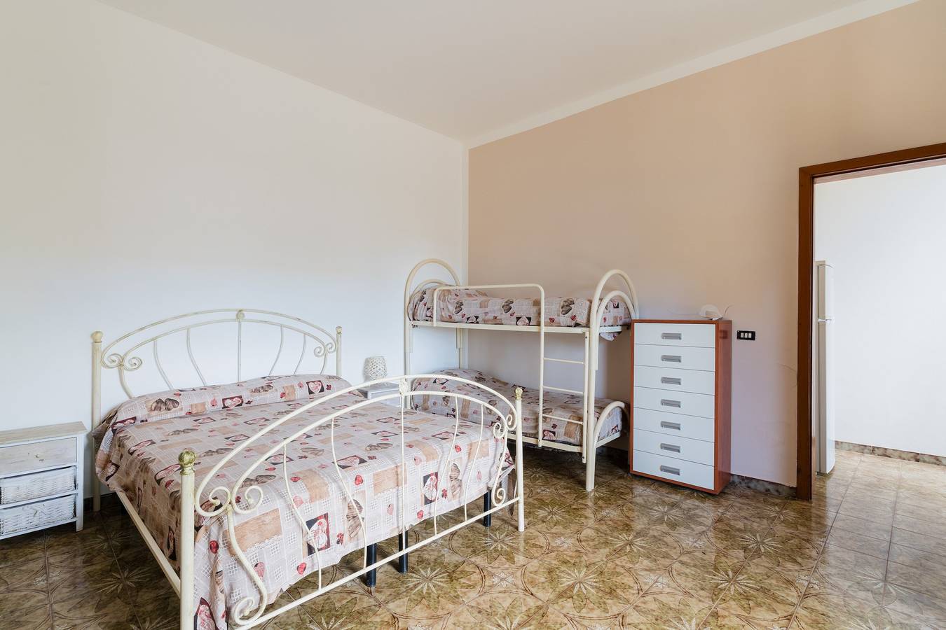 Vakantiehuis 'Isidoro Mono' met gedeelde tuin en airconditioning in Sant'Isidoro, Golf van Tarente