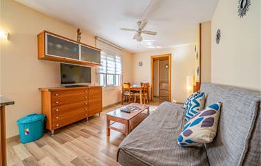 Holiday Apartment for 3 People in Pineda de Mar, Maresme, Photo 2