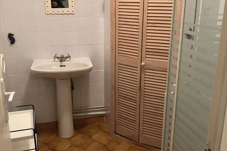 Location de vacances pour 4 personnes, avec piscine ainsi que terrasse et jardin à Douzens - 4