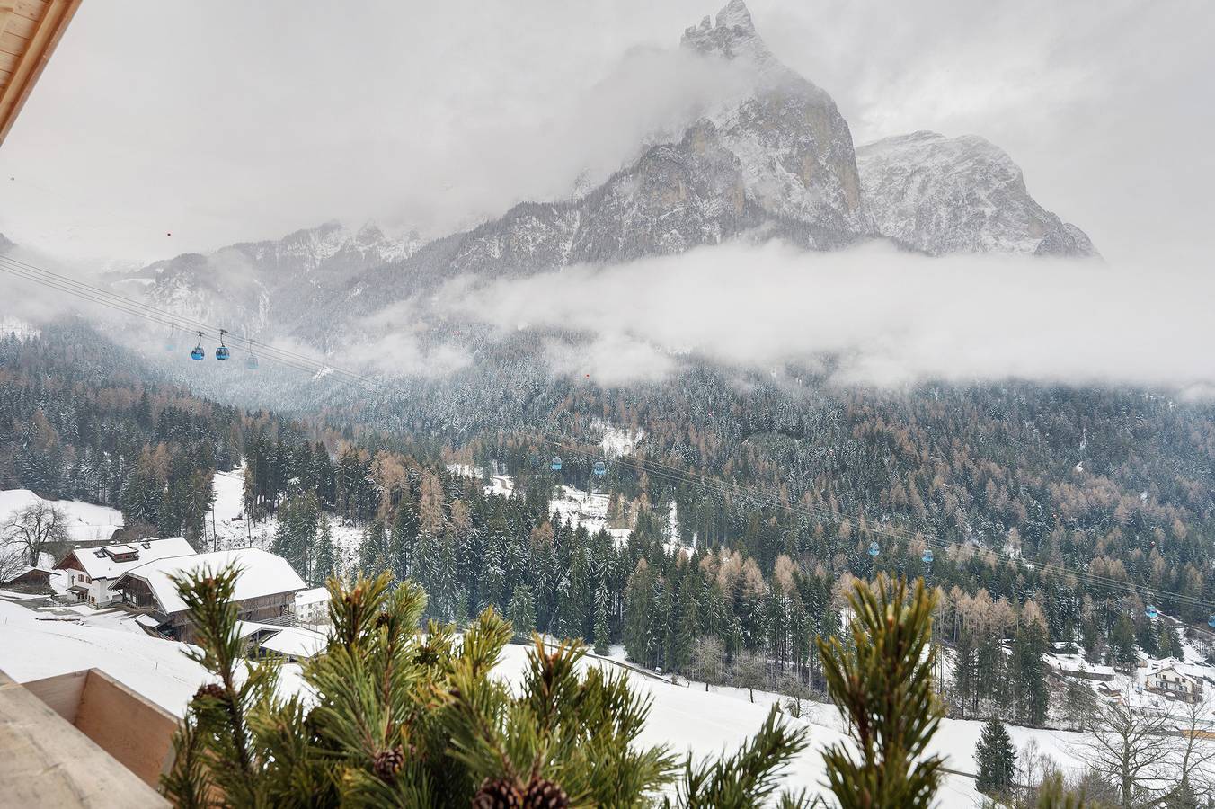 Apartamento entero, Apartamento 'Wiesenduft' con vistas a la montaña, terraza privada y Wi-Fi in Castelrotto, Dolomiti Superski