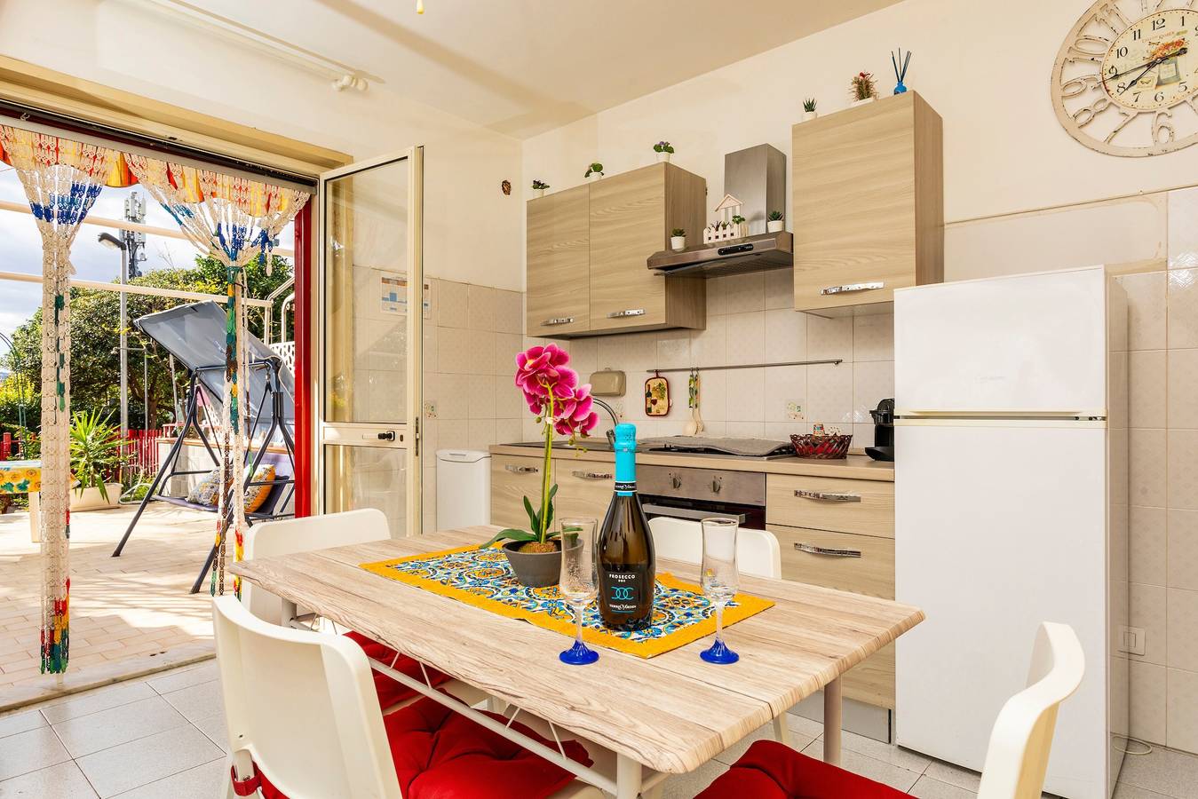 Villa 'Marecalmo Holiday House' avec terrasse privée, Wi-Fi et air conditionné in Fondachello, Province de Catania