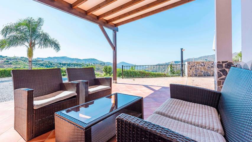 Casa rural para 6 personas, con piscina y balcón/terraza, Se admiten mascotas en Canillas de Albaida - 4