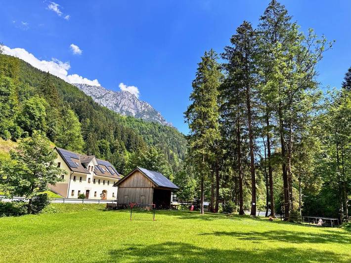 Location de vacances pour 4 personnes, avec vue et jardin, animaux acceptés à Solčava - 3