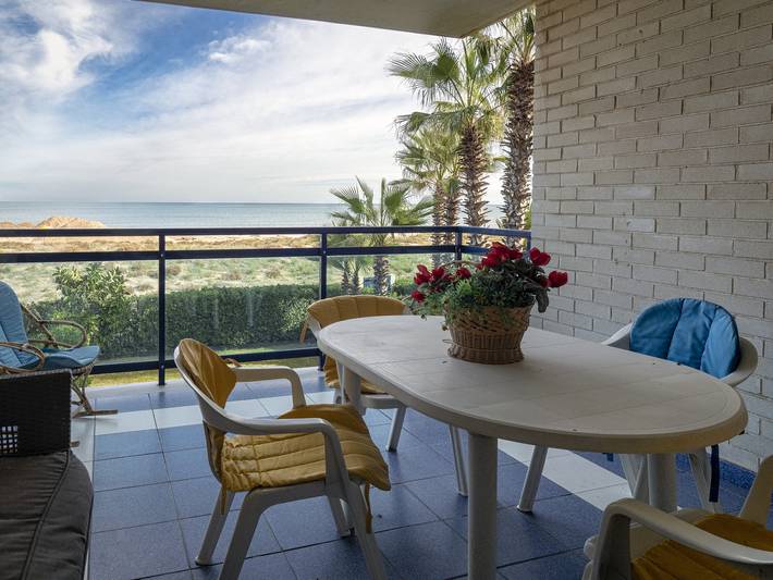 Apartamento para 6 personas, con Vistas al mar y Terraza además de Jardín y Piscina para niños en Playa Xeraco