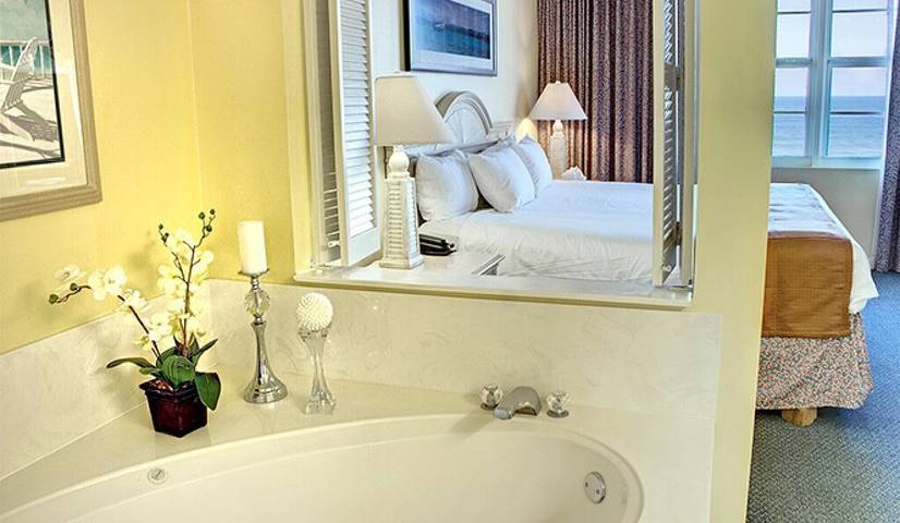 Vacation rental for 8 people, with hot tub and pool in Daytona Beach