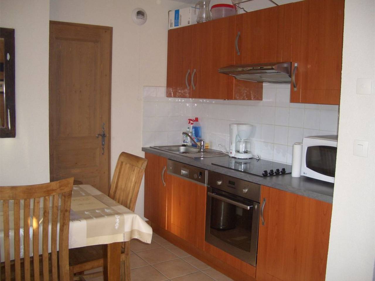 Ganze Wohnung, Ferienwohnung 'Le Jardin Alpin' mit Bergblick, privater Terrasse und Balkon in Station de Morillon, Grand Massif