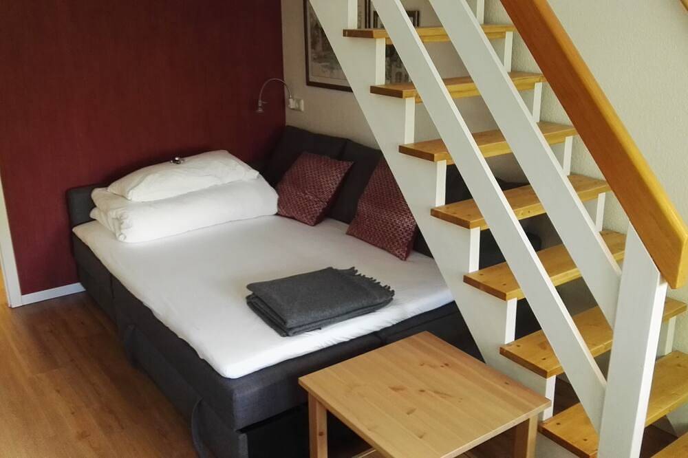 Entire apartment, Cozy vacation apartment in a terraced house in Hochheim am Main, Hochheim