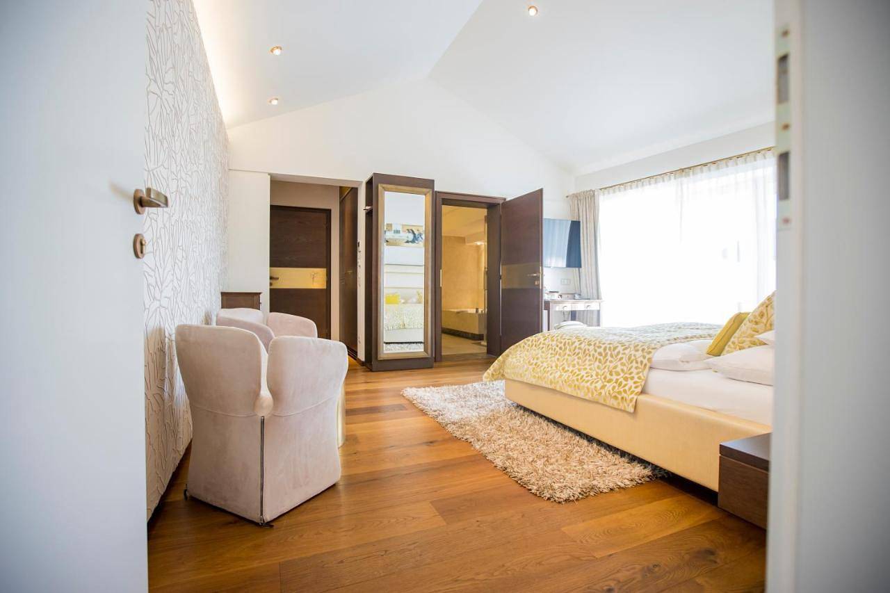 Wellness Deluxe Studio with private Sauna in Mondsee (Stadt), Mondsee & Irrsee