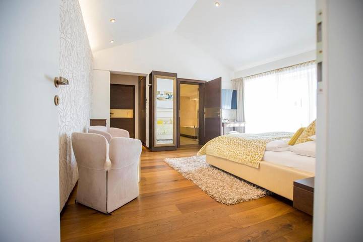 Hôtel pour 4 personnes, avec terrasse, animaux acceptés