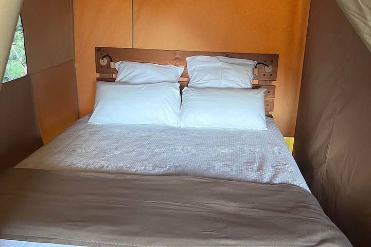 Location de vacances pour 5 personnes, avec jacuzzi ainsi que balcon et piscine à Satillieu - 2