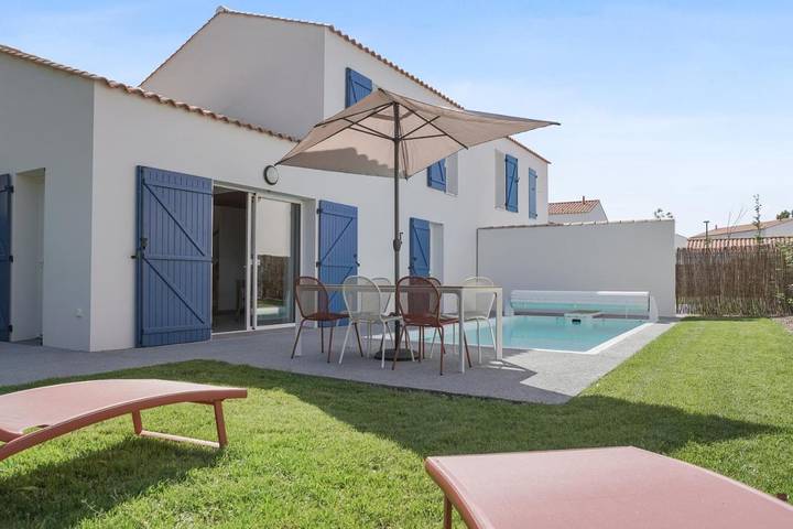 Location de vacances pour 6 personnes, avec vue ainsi que piscine et jardin, animaux acceptés dans Plage naturiste (Olonne-sur-Mer) - 4