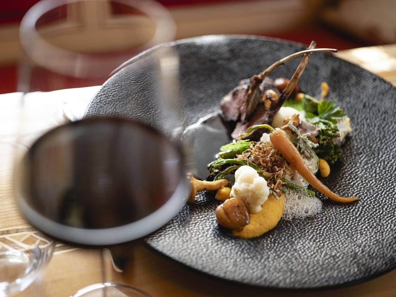 Hotel & Gasthof Adler - Doppelzimmer, Dusche, Wc, 1 Schlafraum in Mellau, Bregenzerwald