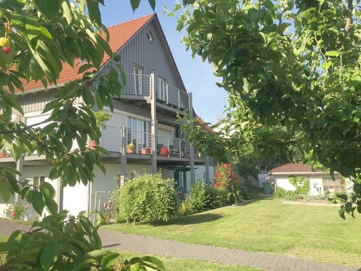 Ferienwohnung für 2 Personen, mit Terrasse und Garten sowie Ausblick in Neualbenreuth